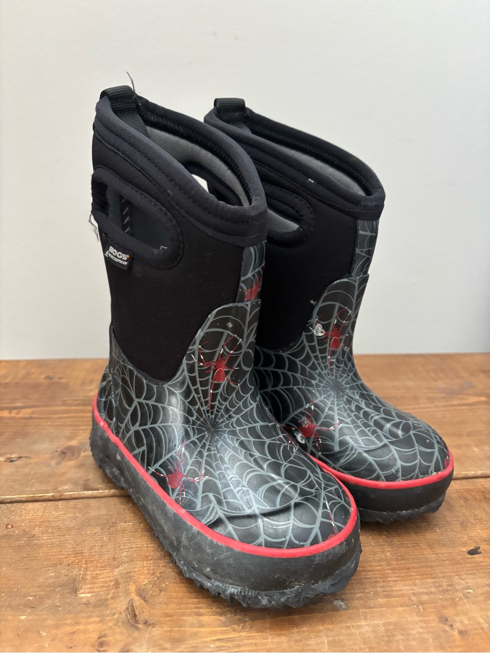 Bogs Kids Neo Classic Winter Snow Boots Black Spider Web Toddler Size 7